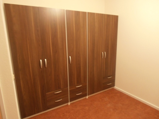 Gratema - Slaapkamer met kledingkast (januari 2012)
