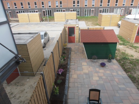Gratema - Onze tuin: gezien vanuit onze slaapkamer (19 mei 2012)