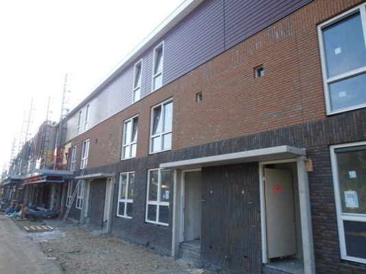 Gratema - Verderop in de straat.