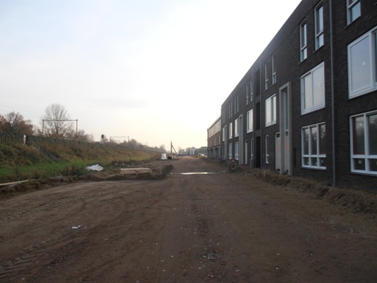 Polluxstraat - De contouren van de straat en de parkeervakken zijn ook hier goed zichtbaar. (19 november 2011)